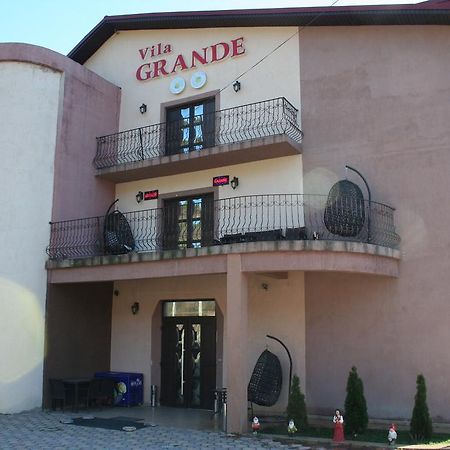 Pensiunea Grande Lepşa エクステリア 写真